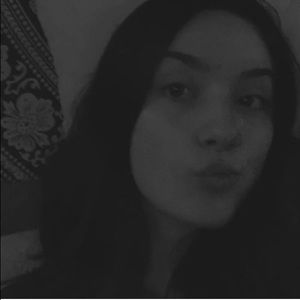 Meet your Posher, Alyssa